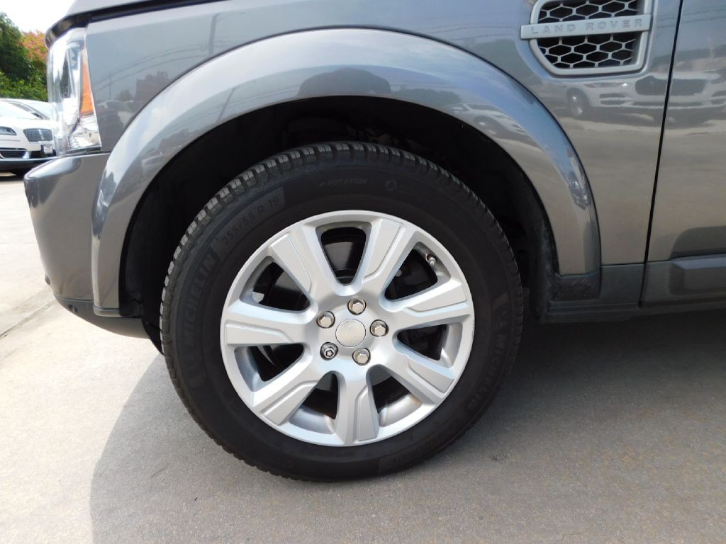 2014 Land Rover LR4 Image 5