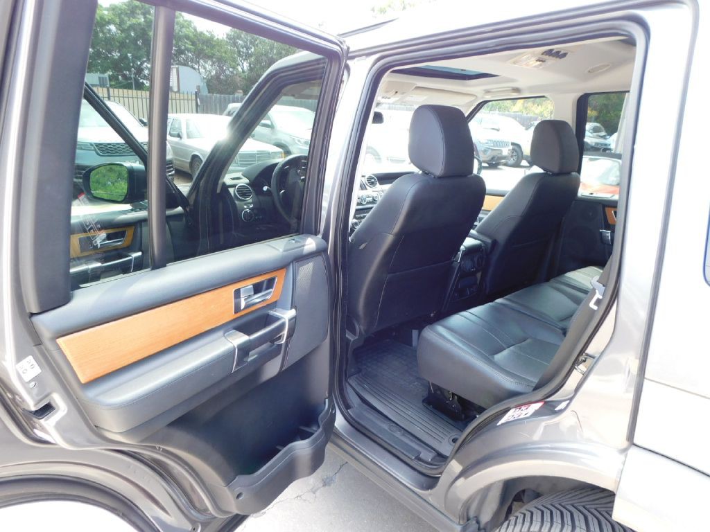 2014 Land Rover LR4 Image 18