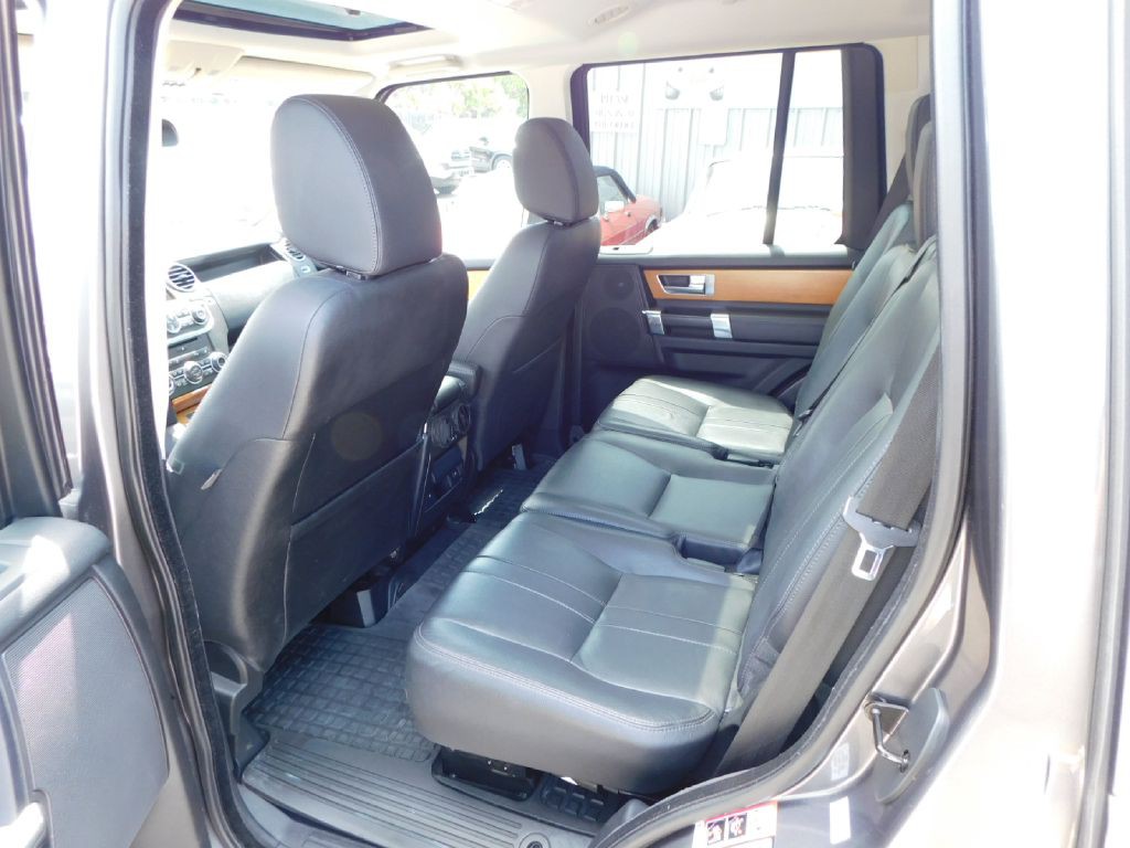 2014 Land Rover LR4 Image 19