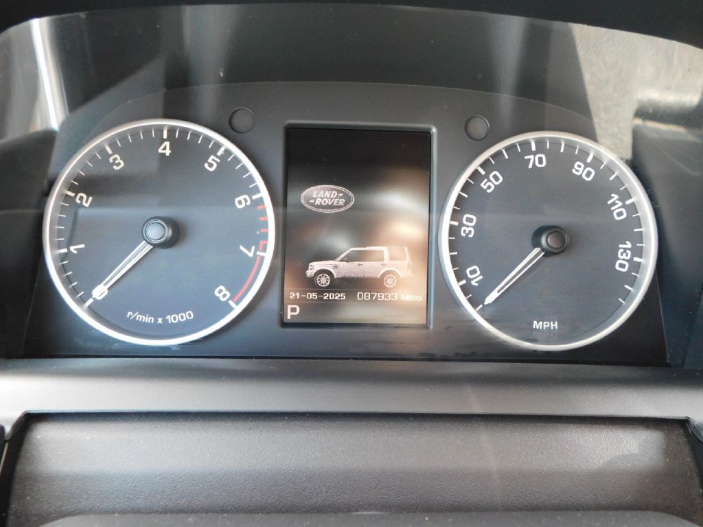 2014 Land Rover LR4 Image 24