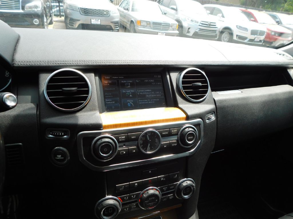 2014 Land Rover LR4 Image 26
