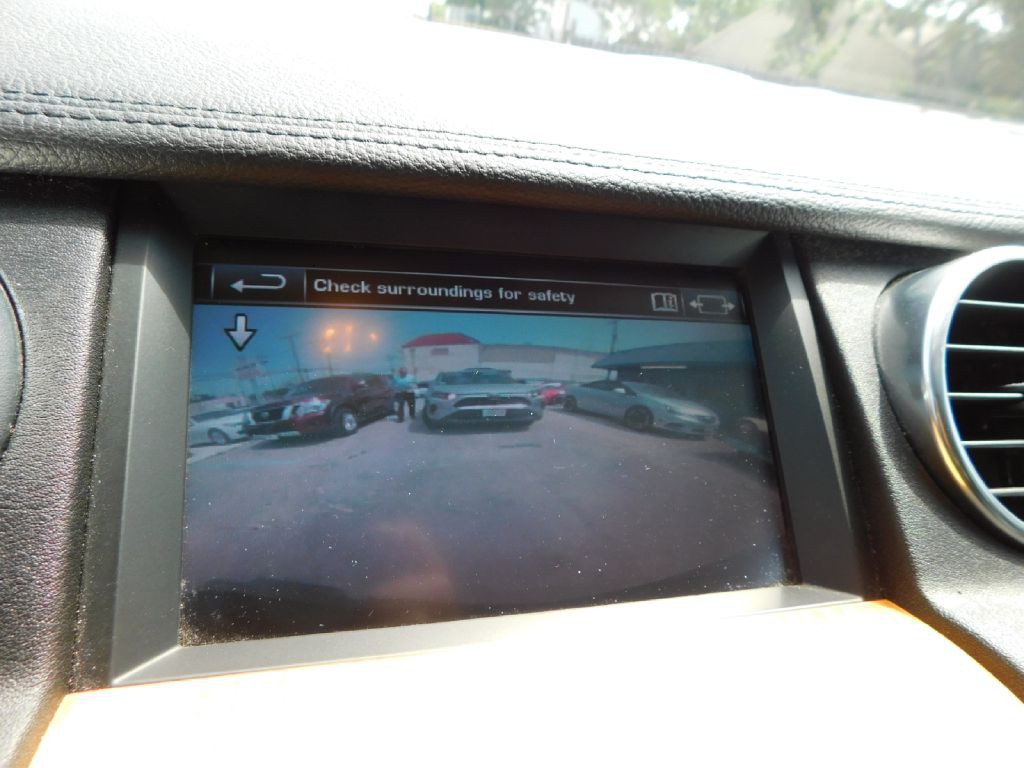 2014 Land Rover LR4 Image 28