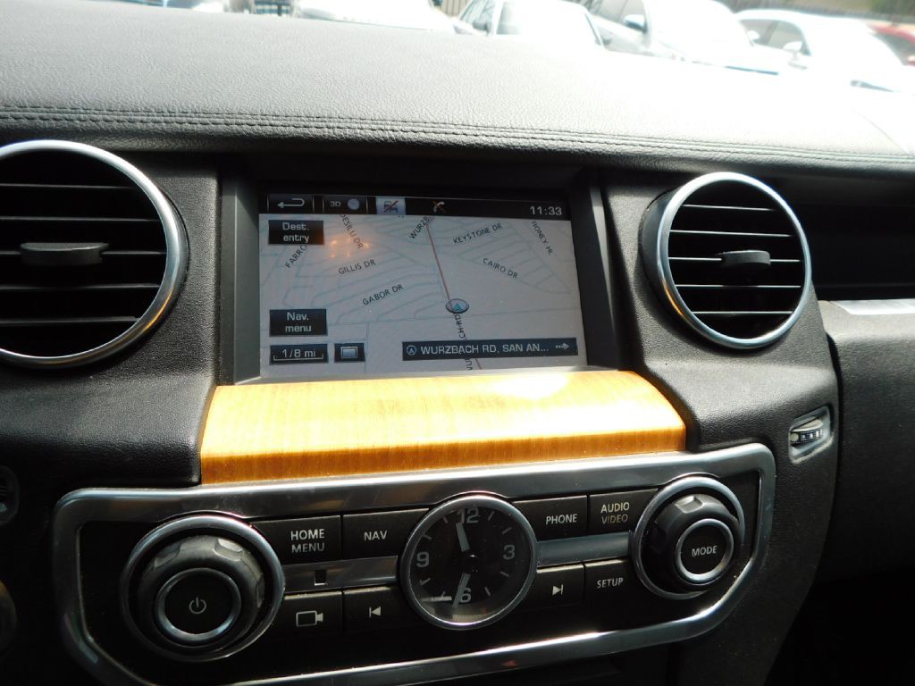 2014 Land Rover LR4 Image 29