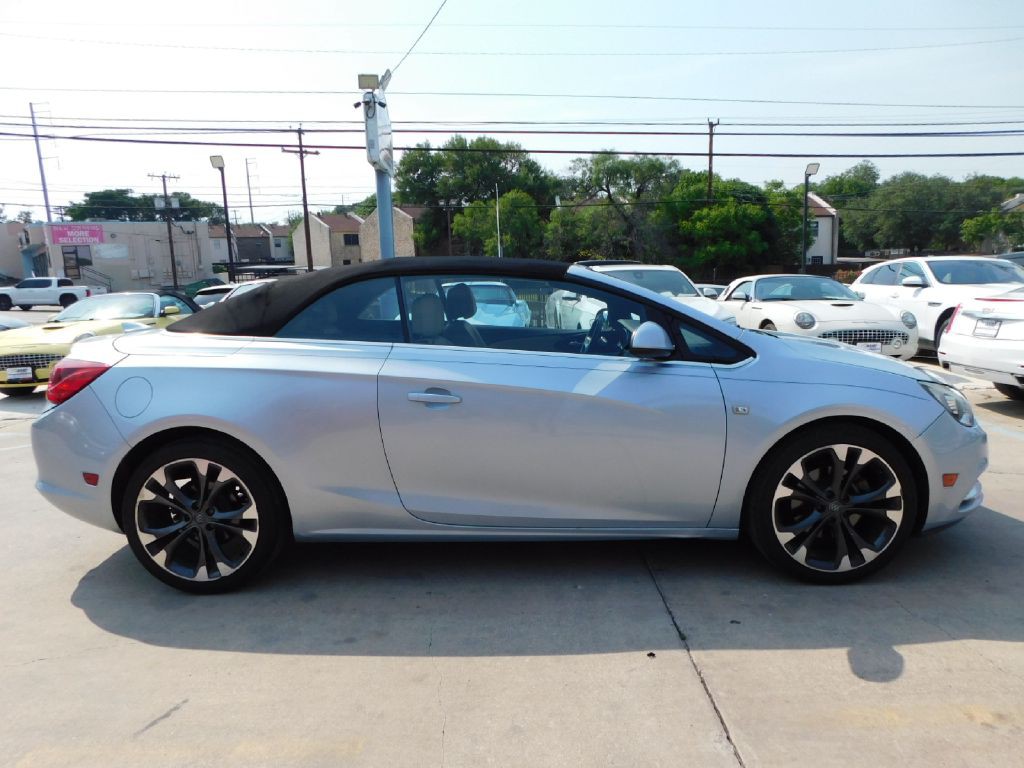 2017 Buick Cascada Image 8