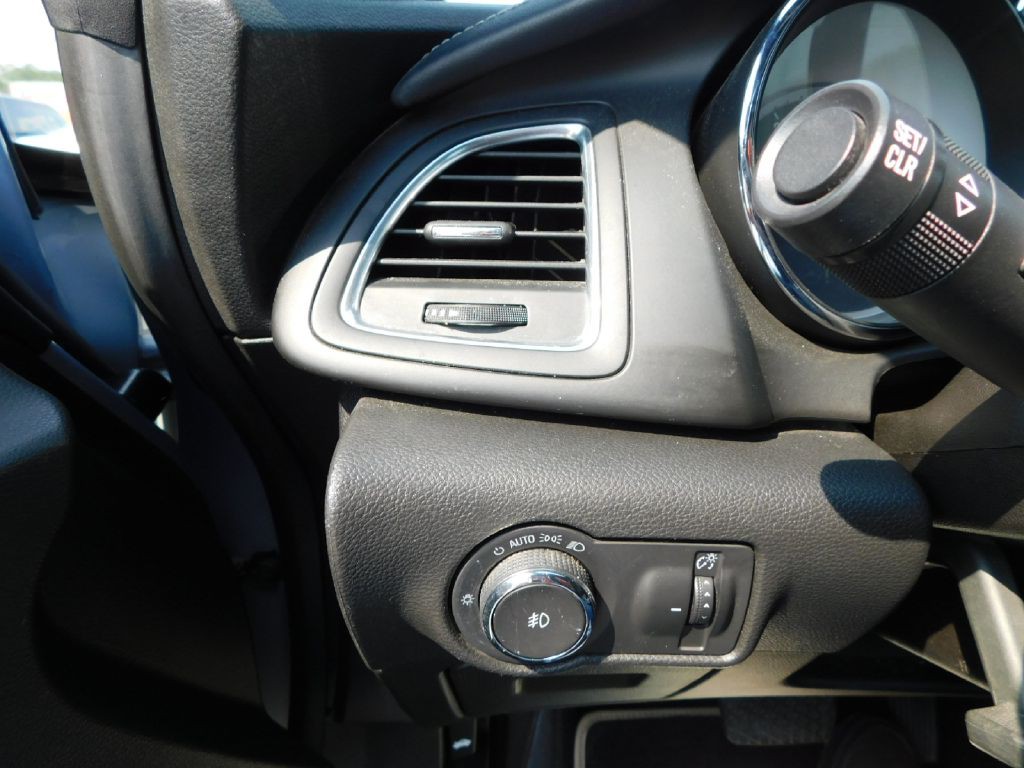2017 Buick Cascada Image 25