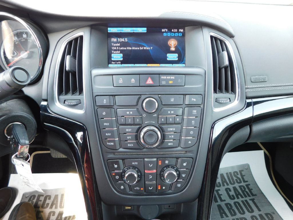 2017 Buick Cascada Image 30