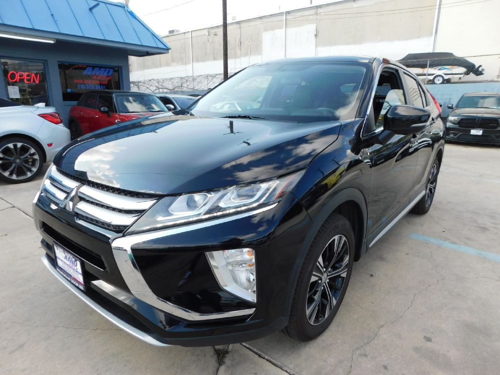 2018 Mitsubishi Eclipse Image 3
