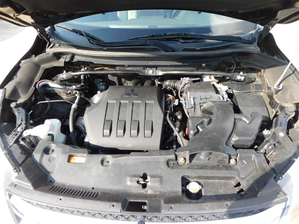 2018 Mitsubishi Eclipse Image 17