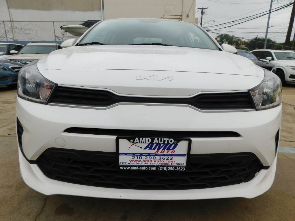2022 Kia Rio Image 42