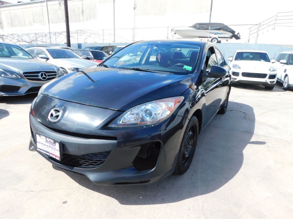 2013 Mazda Mazda3 Image 3