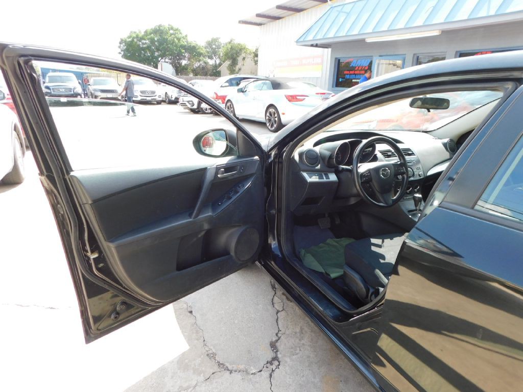 2013 Mazda Mazda3 Image 17