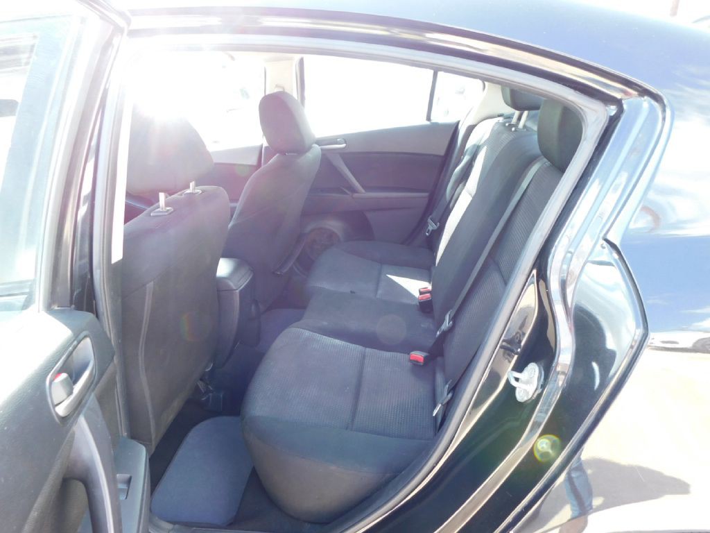 2013 Mazda Mazda3 Image 20