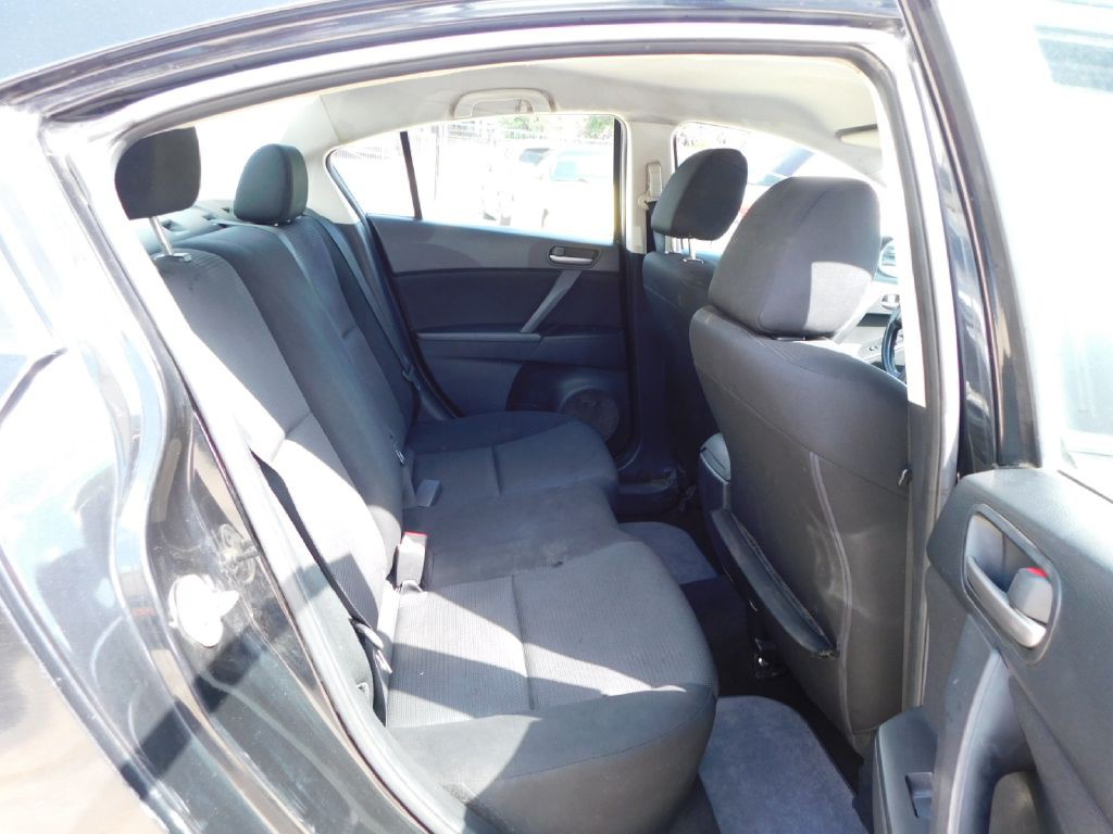 2013 Mazda Mazda3 Image 36