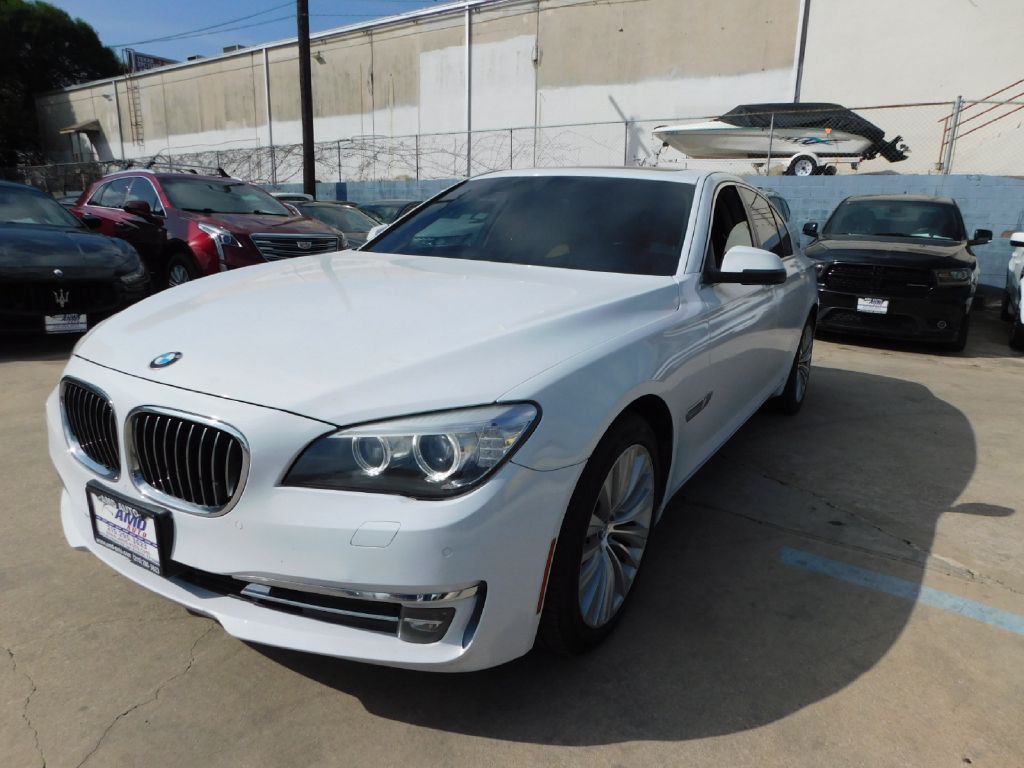 2015 BMW 7 Series Image 3