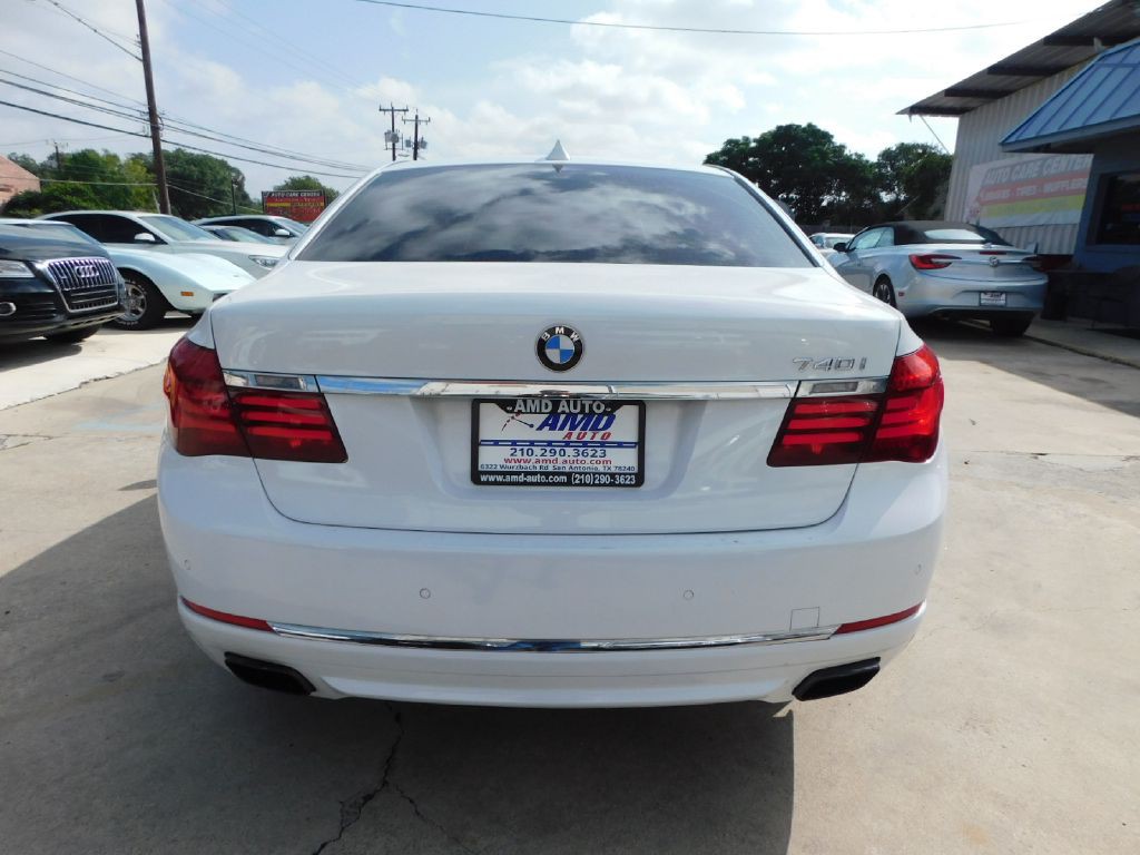 2015 BMW 7 Series Image 6