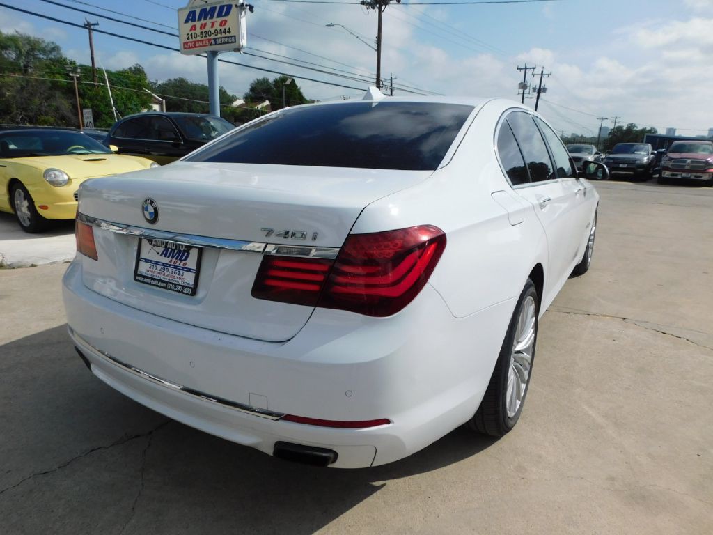 2015 BMW 7 Series Image 7