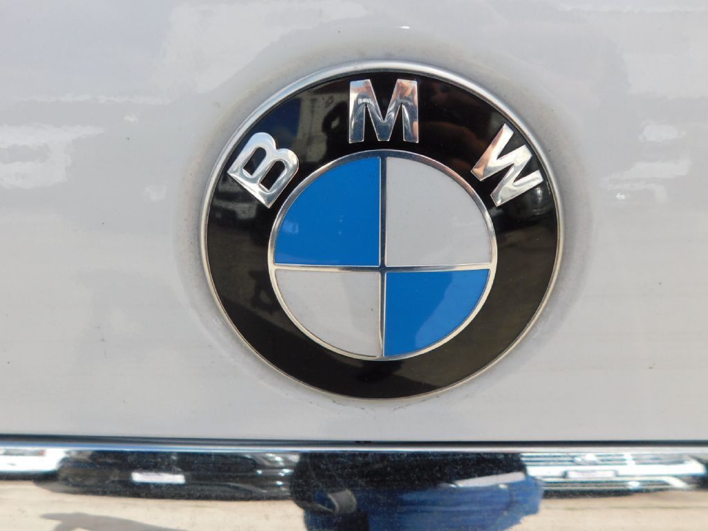 2015 BMW 7 Series Image 13