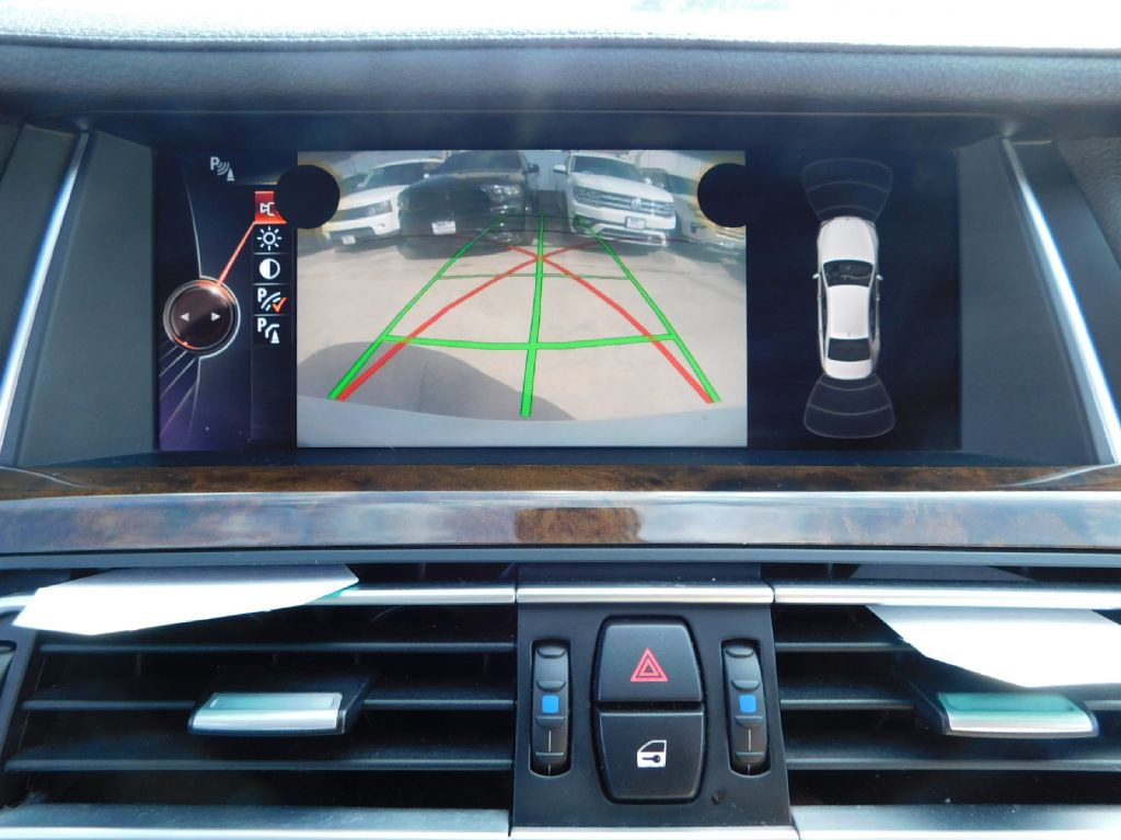 2015 BMW 7 Series Image 37
