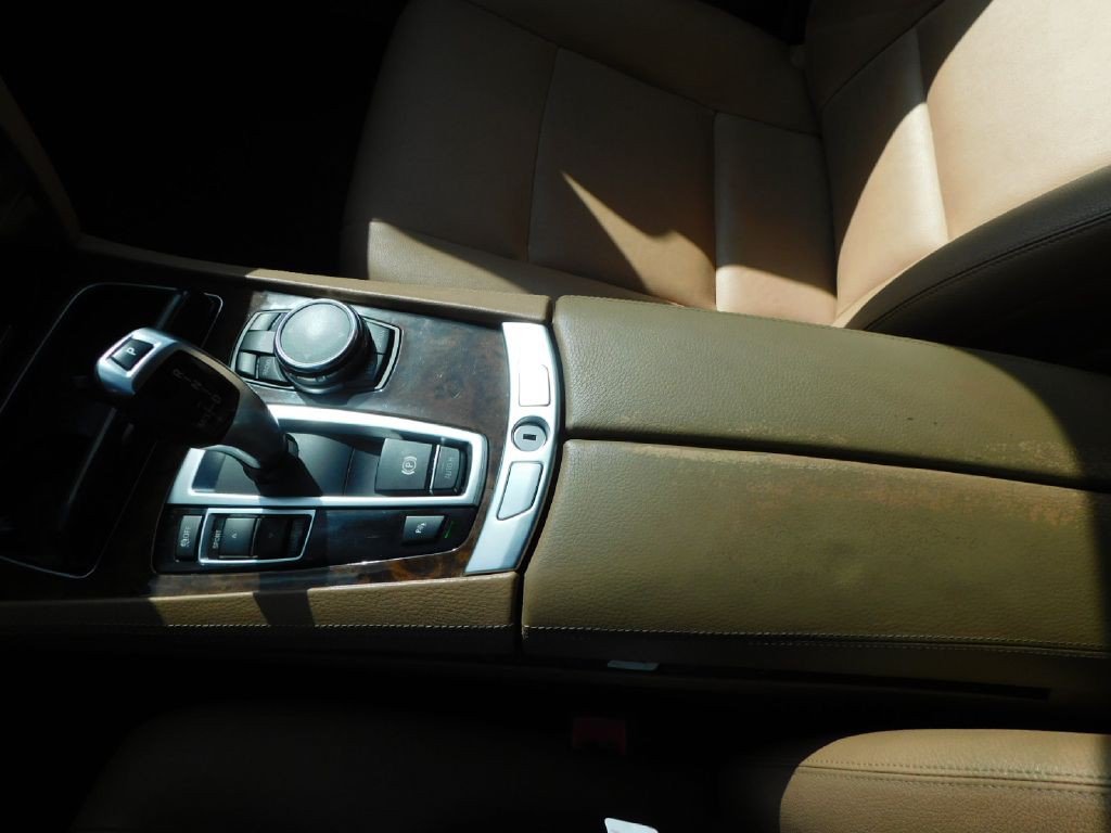 2015 BMW 7 Series Image 38