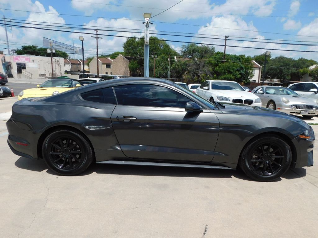 2020 Ford Mustang Image 8