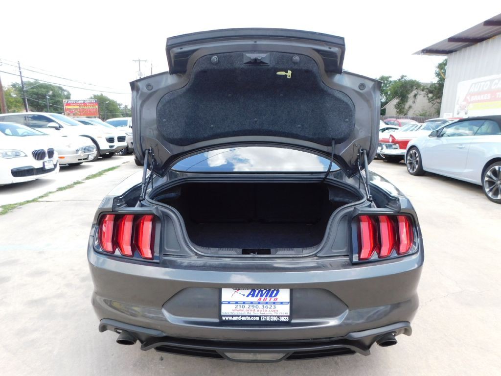 2020 Ford Mustang Image 13