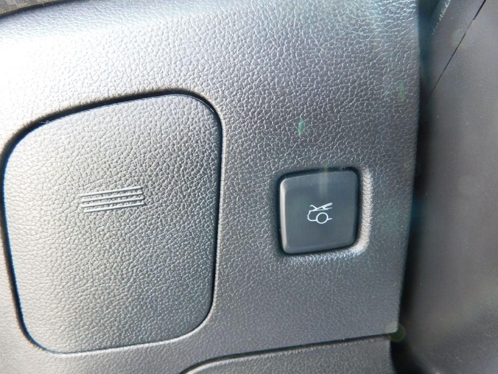 2020 Ford Mustang Image 22