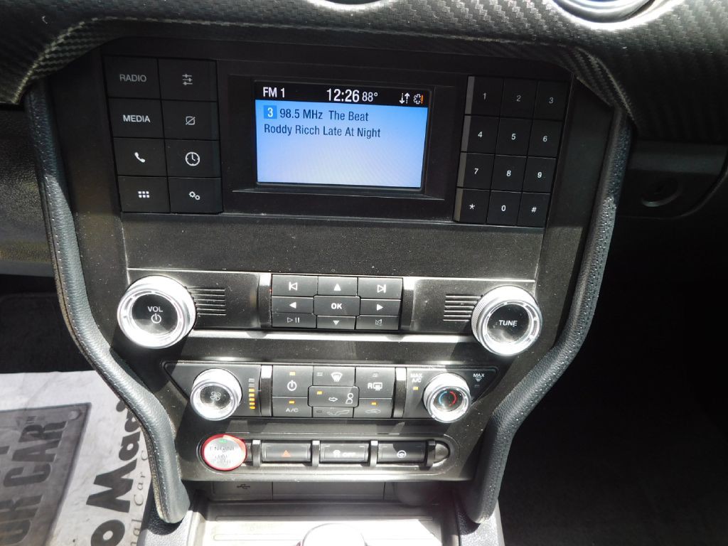 2020 Ford Mustang Image 27