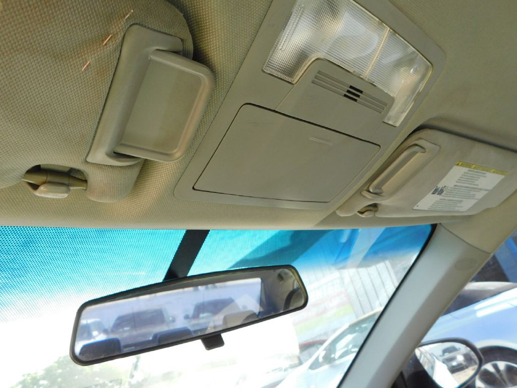 2016 Toyota Camry Image 36