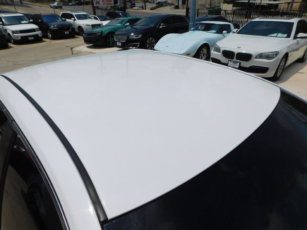 2016 Toyota Camry Image 44