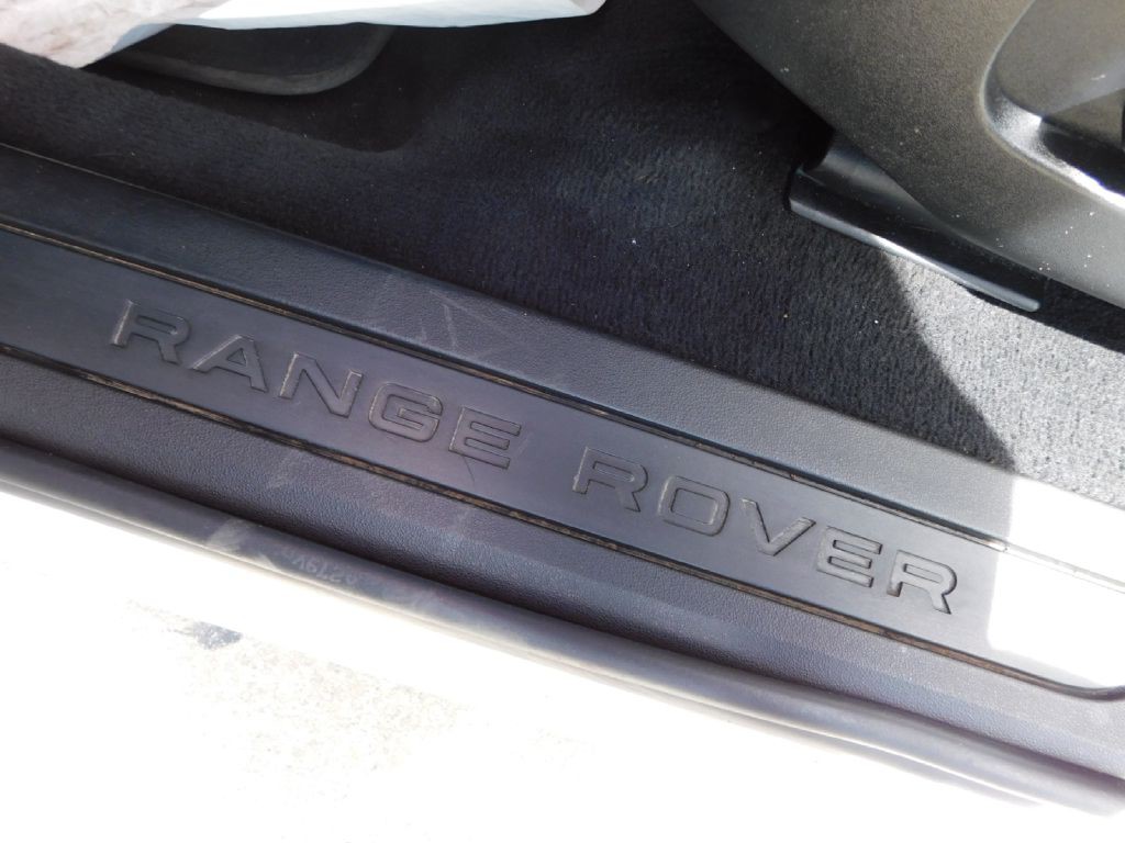 2020 Land Rover Range Rover Evoque Image 23