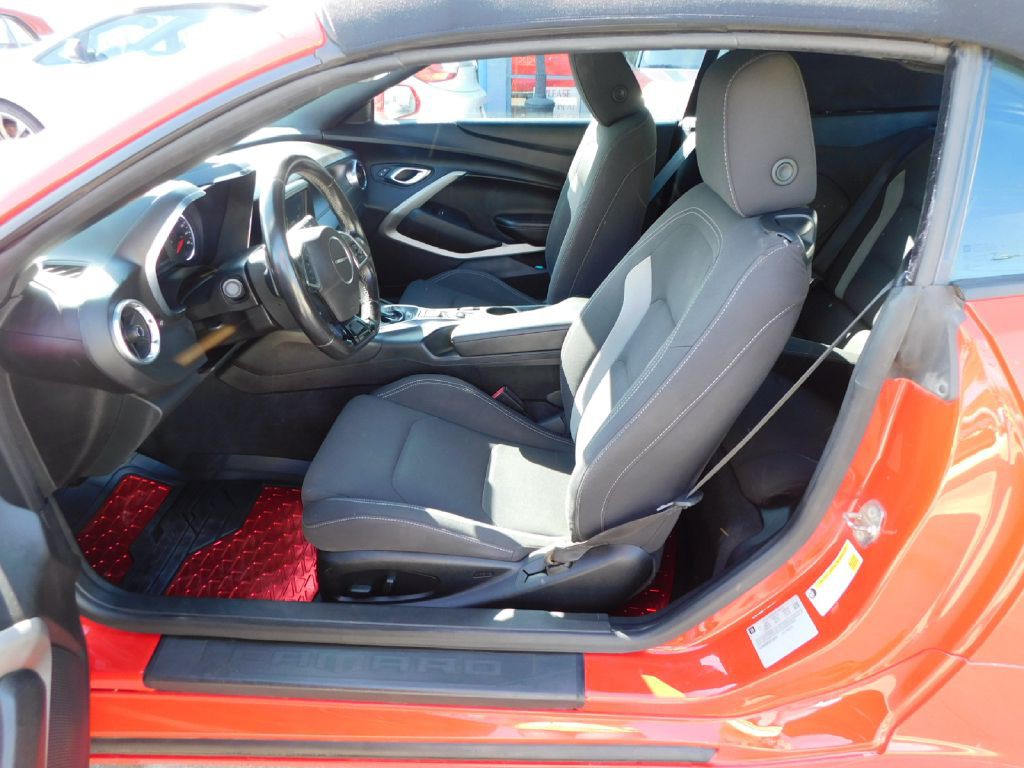 2018 Chevrolet Camaro Image 14