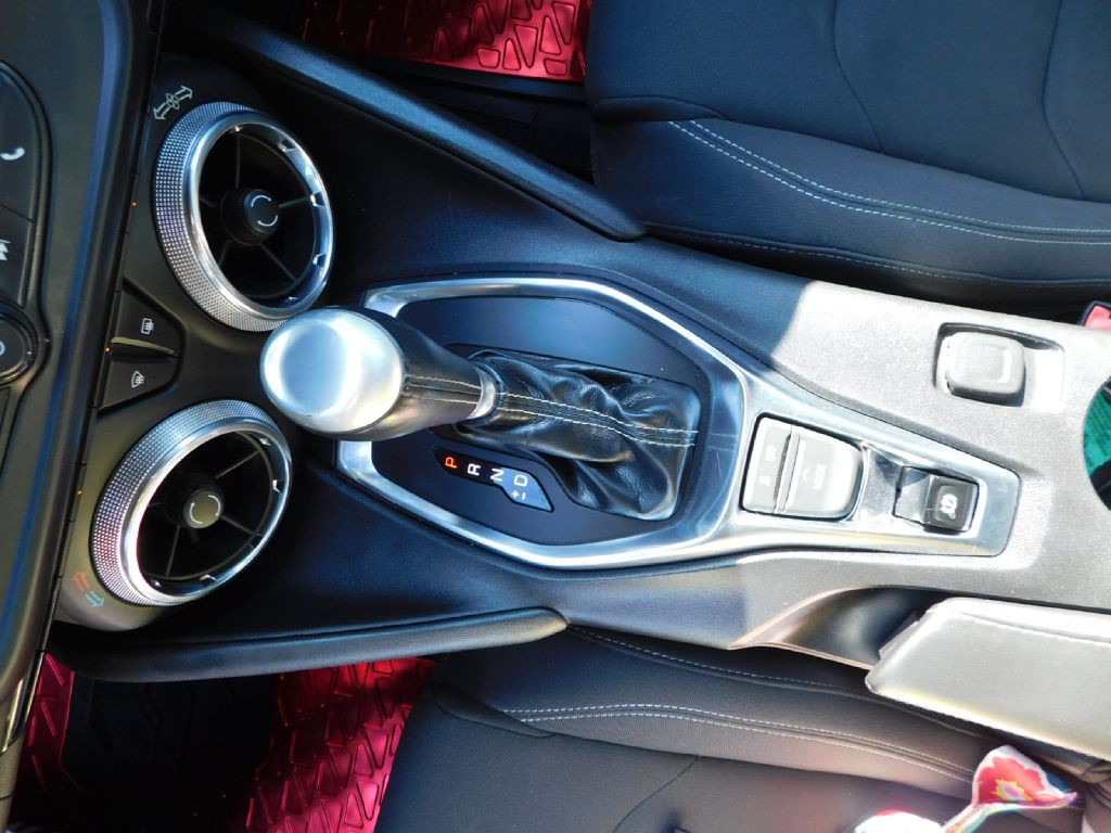 2018 Chevrolet Camaro Image 25