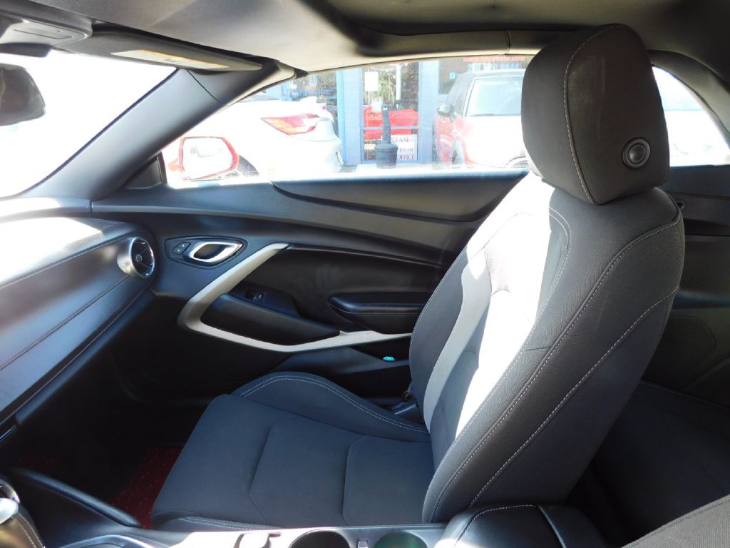 2018 Chevrolet Camaro Image 28
