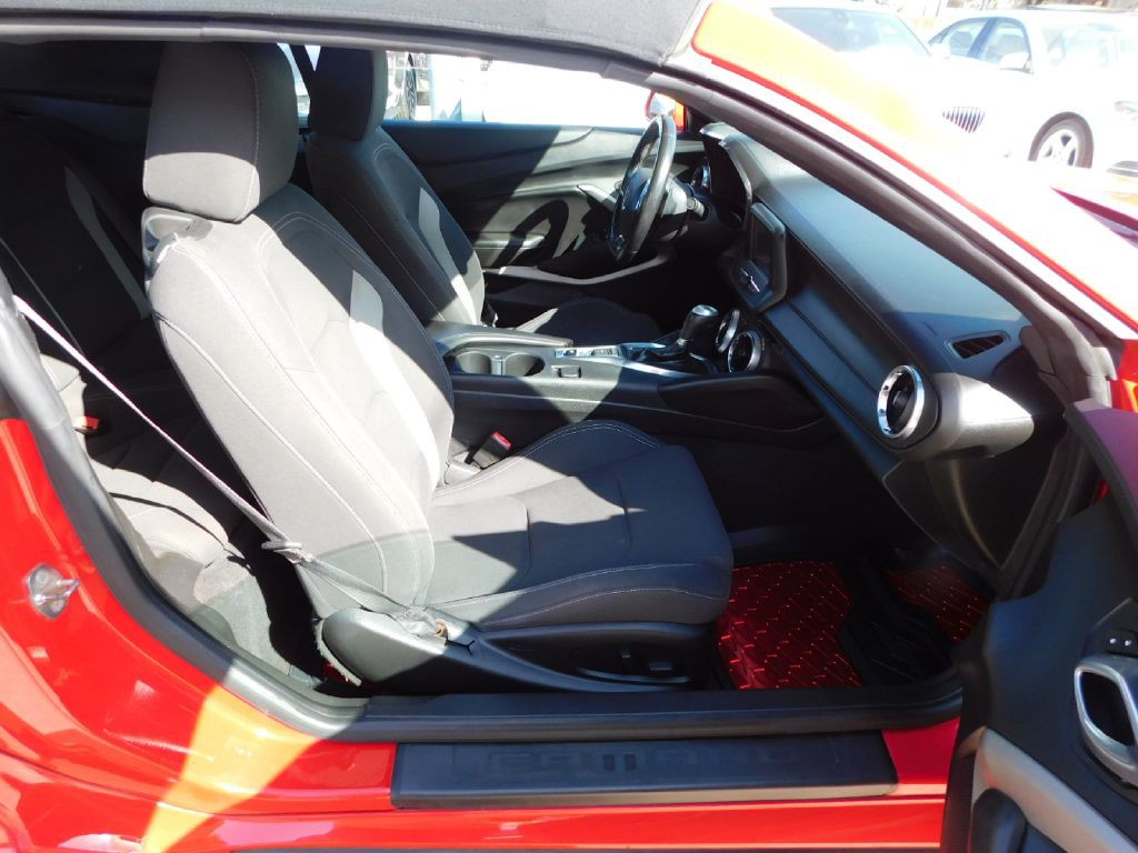 2018 Chevrolet Camaro Image 34