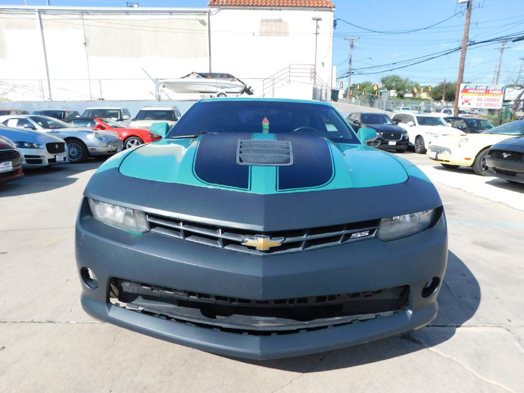 2015 Chevrolet Camaro Image 2