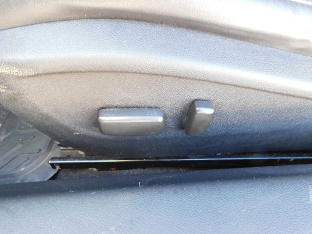 2015 Chevrolet Camaro Image 26