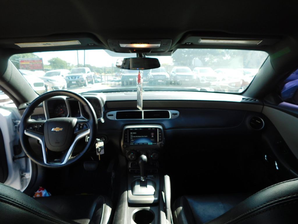 2015 Chevrolet Camaro Image 35