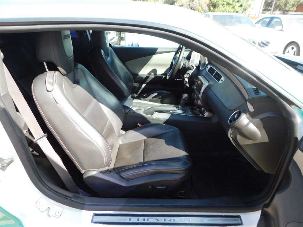 2015 Chevrolet Camaro Image 39