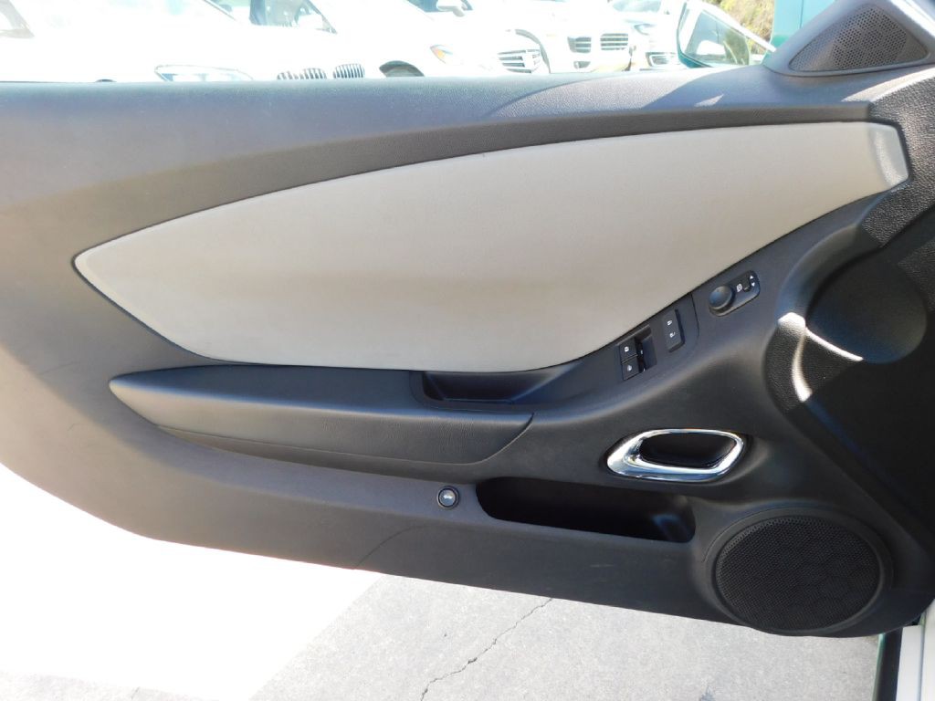2015 Chevrolet Camaro Image 24