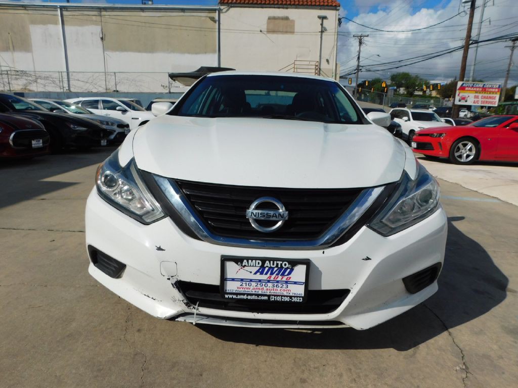 2017 Nissan Altima Image 2
