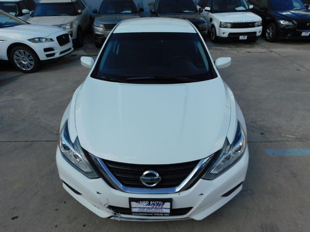 2017 Nissan Altima Image 39