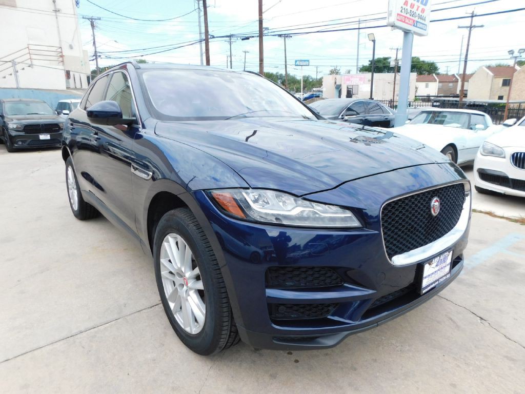 2017 Jaguar F-PACE Image 1