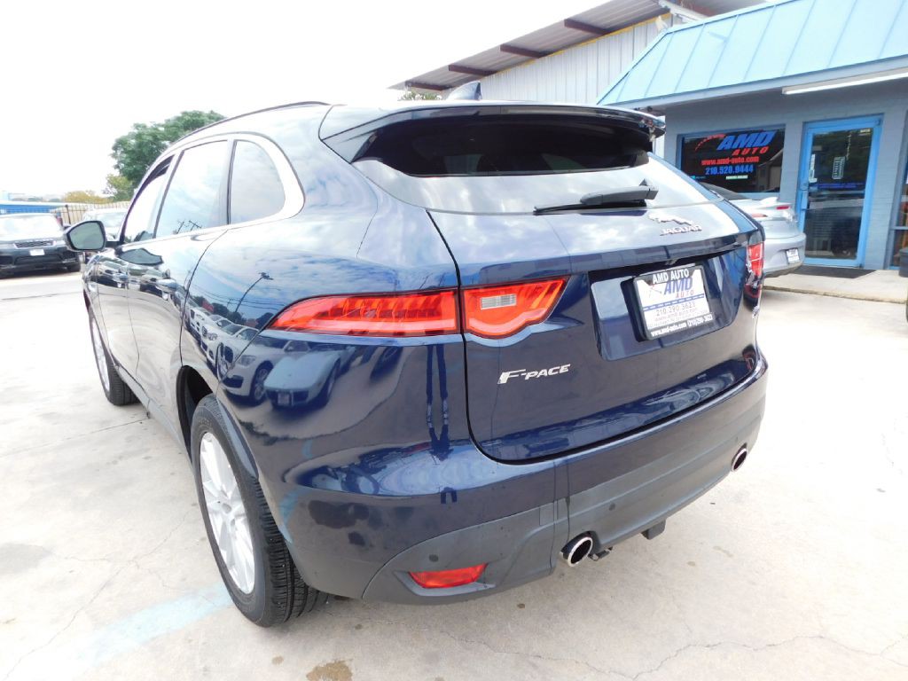 2017 Jaguar F-PACE Image 5