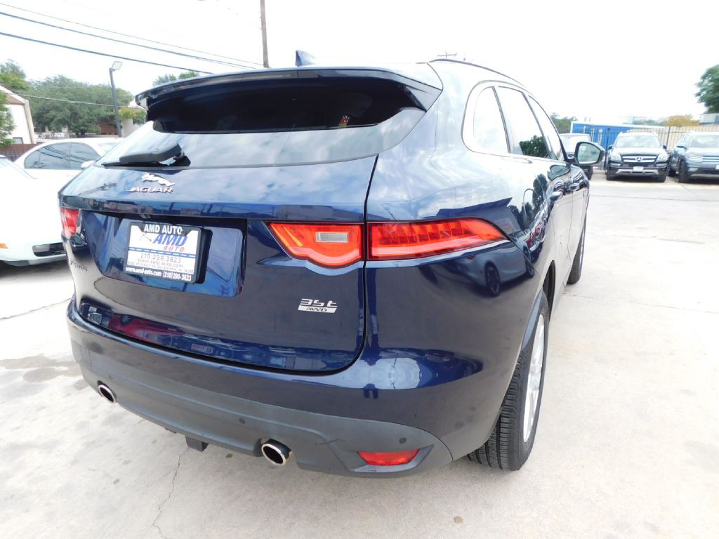 2017 Jaguar F-PACE Image 7