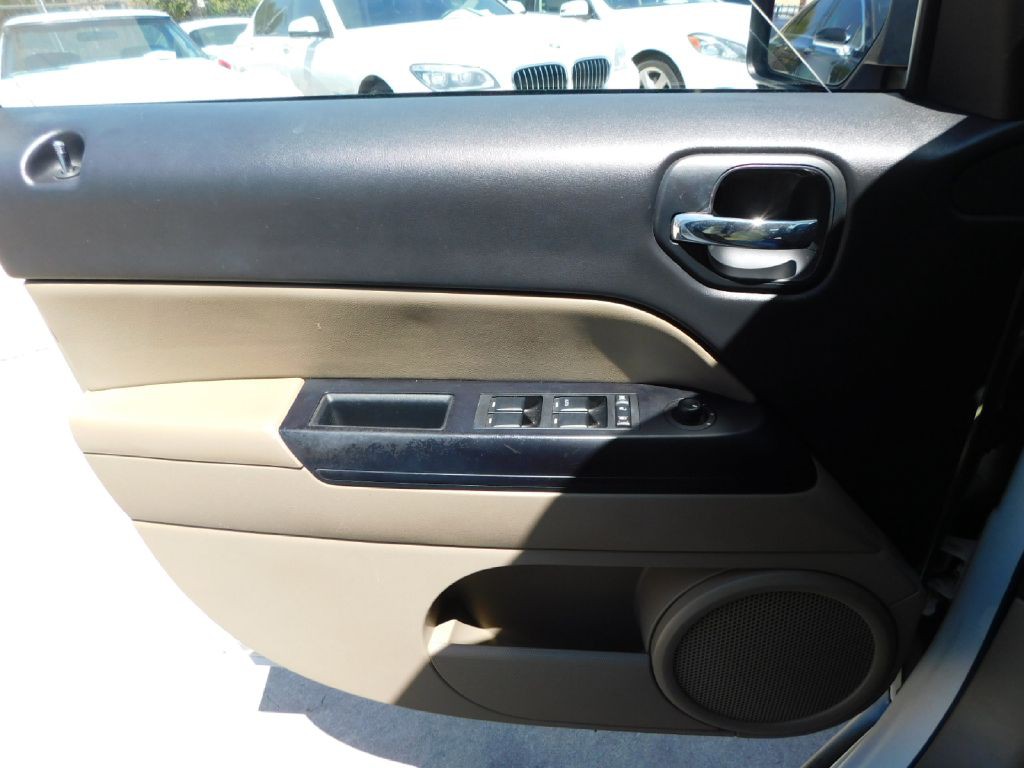 2016 Jeep Patriot Image 28