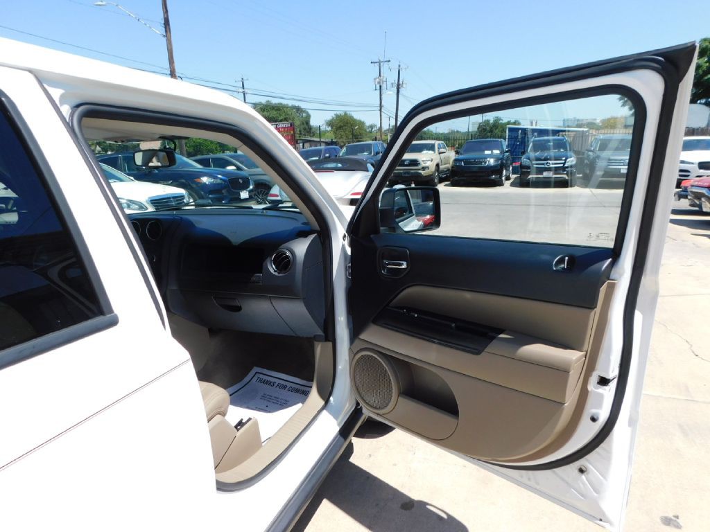 2016 Jeep Patriot Image 42