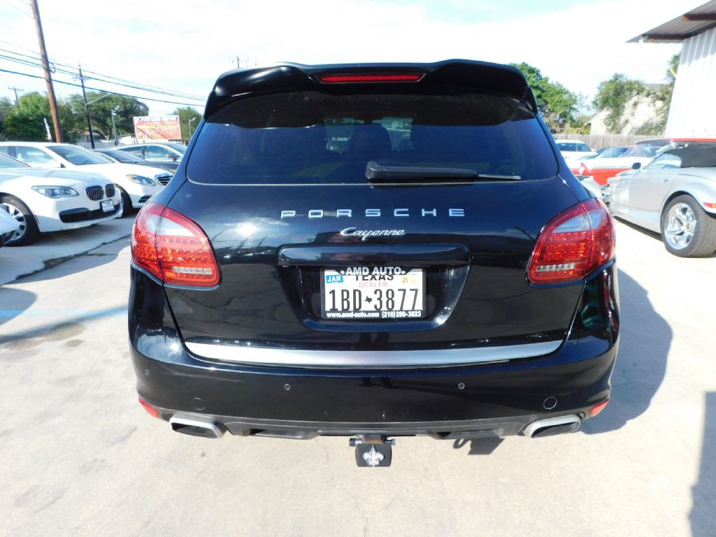 2014 Porsche Cayenne Image 6