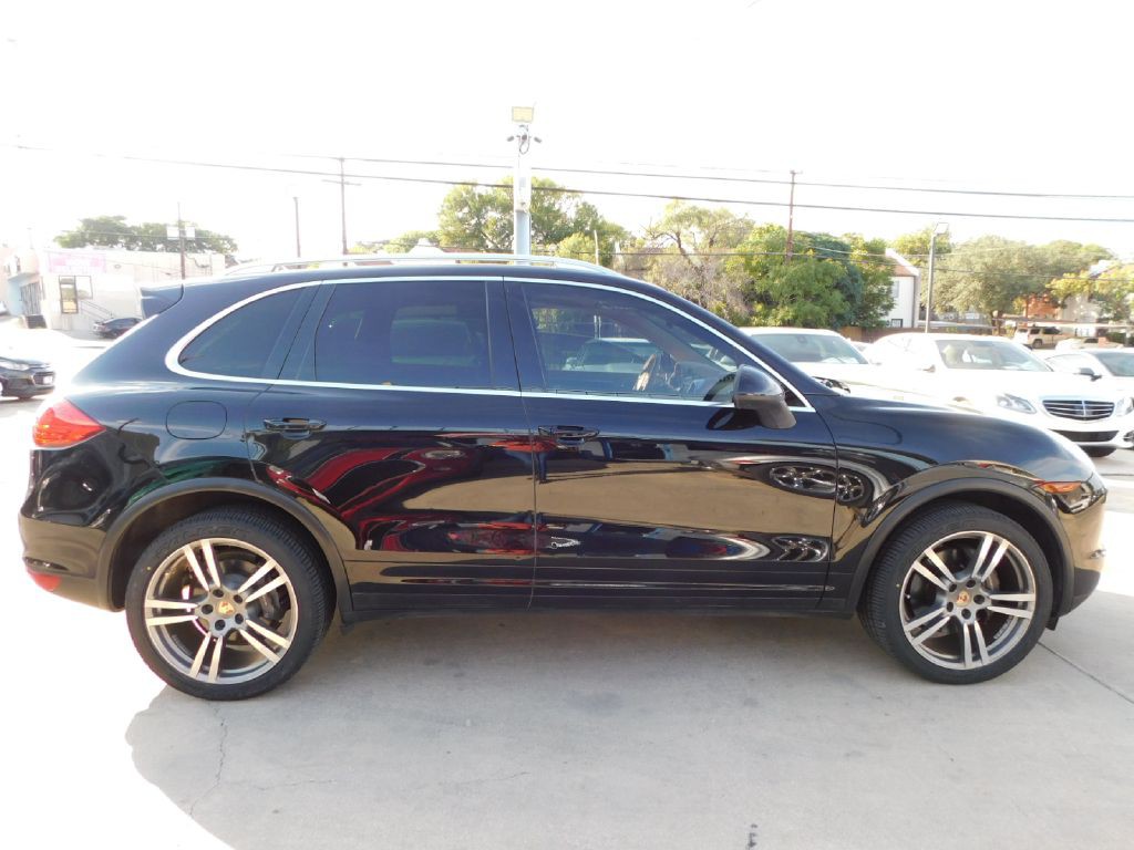2014 Porsche Cayenne Image 8