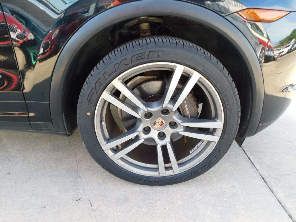 2014 Porsche Cayenne Image 9