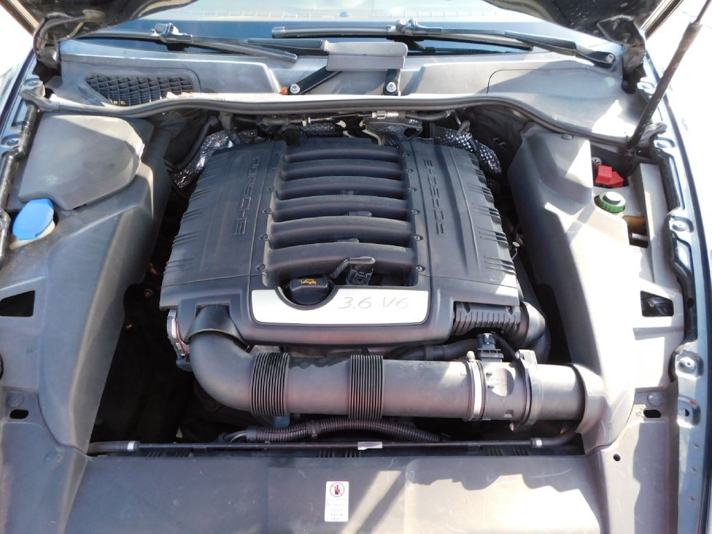 2014 Porsche Cayenne Image 11